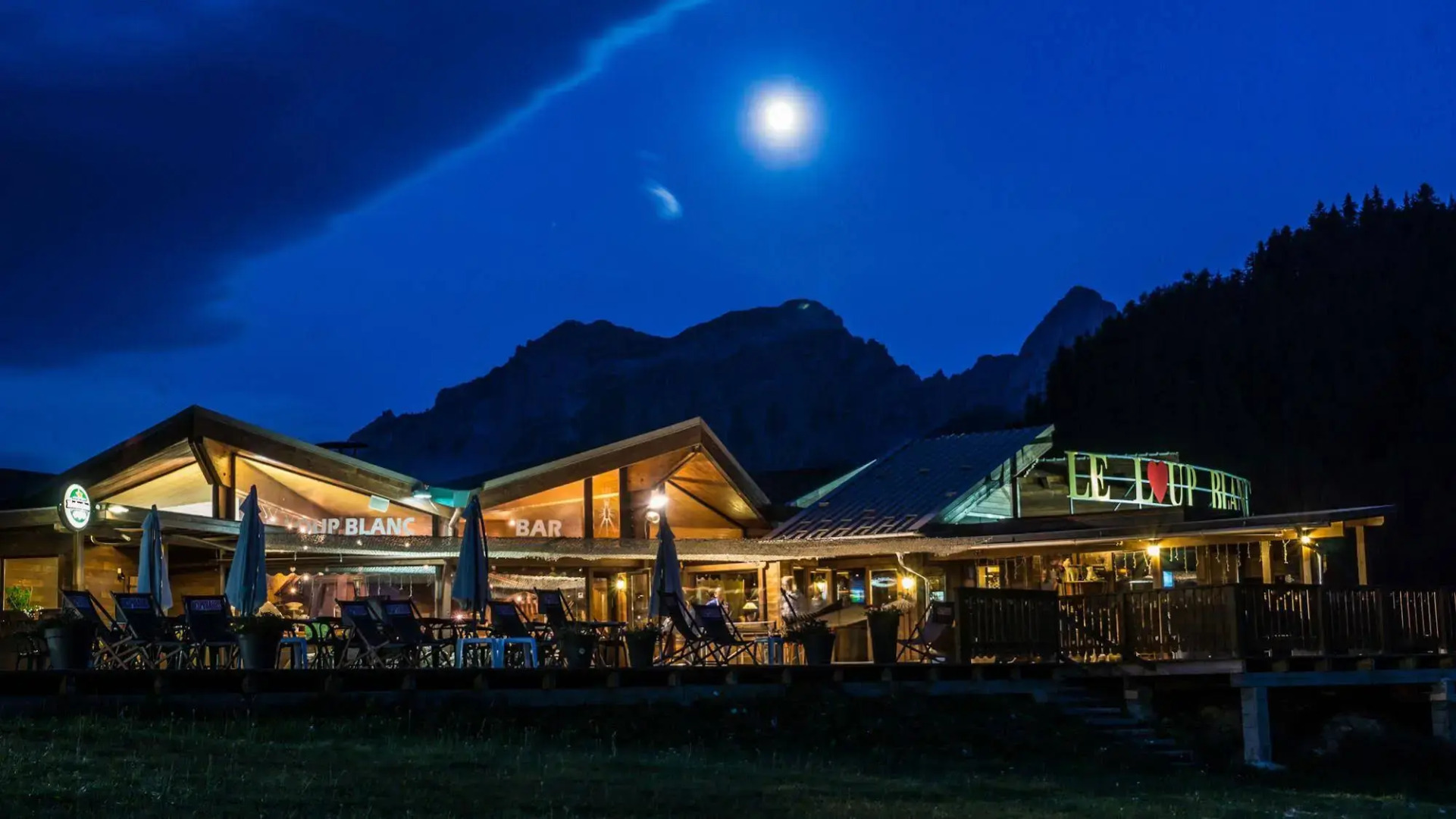 Hôtel Le Loup Blanc