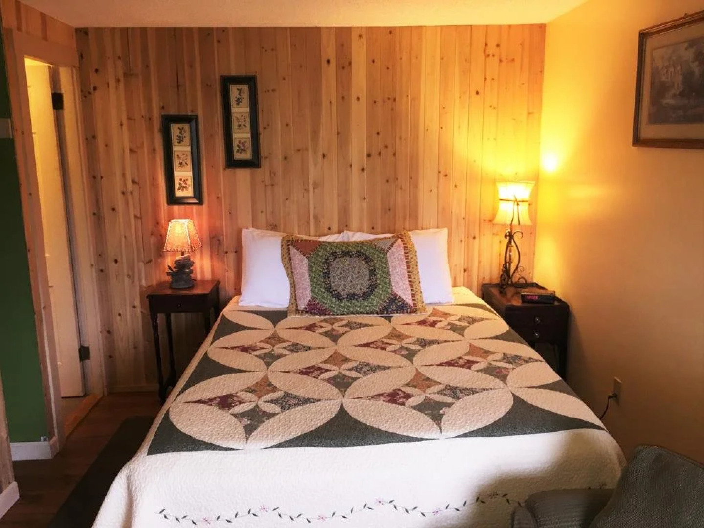 Valley Brook Cottages and Cabins