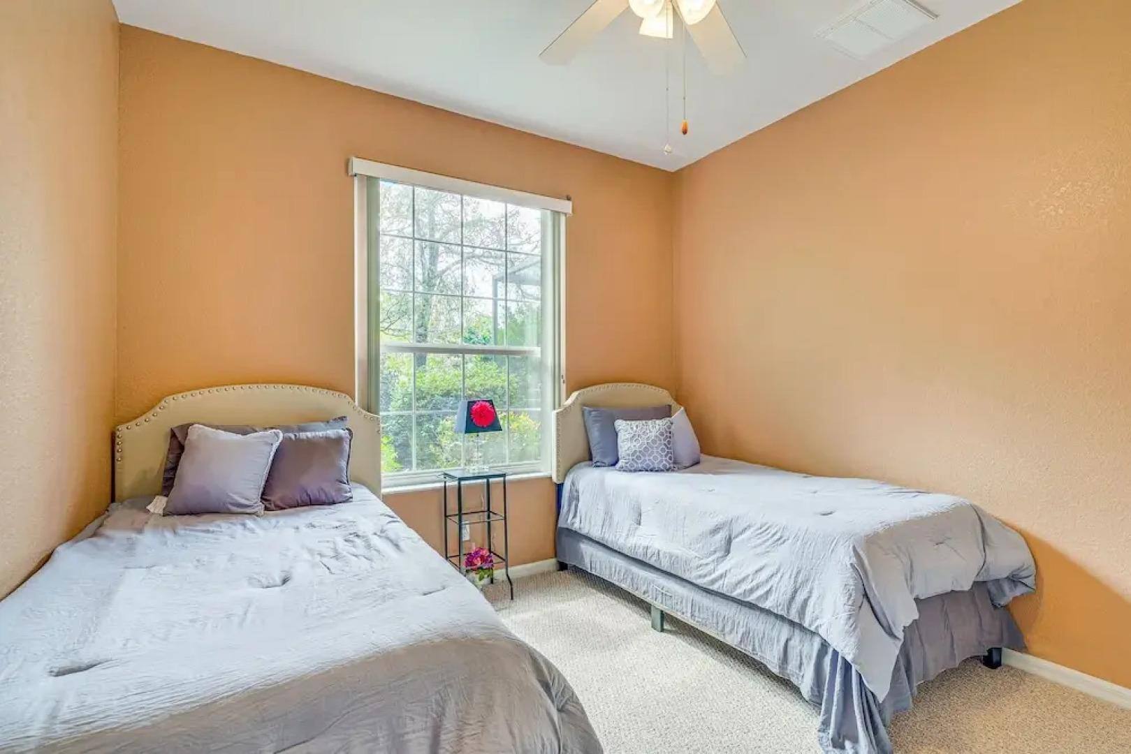 1 Mi to Rainbow Springs State Park: Home w/ Lanai!