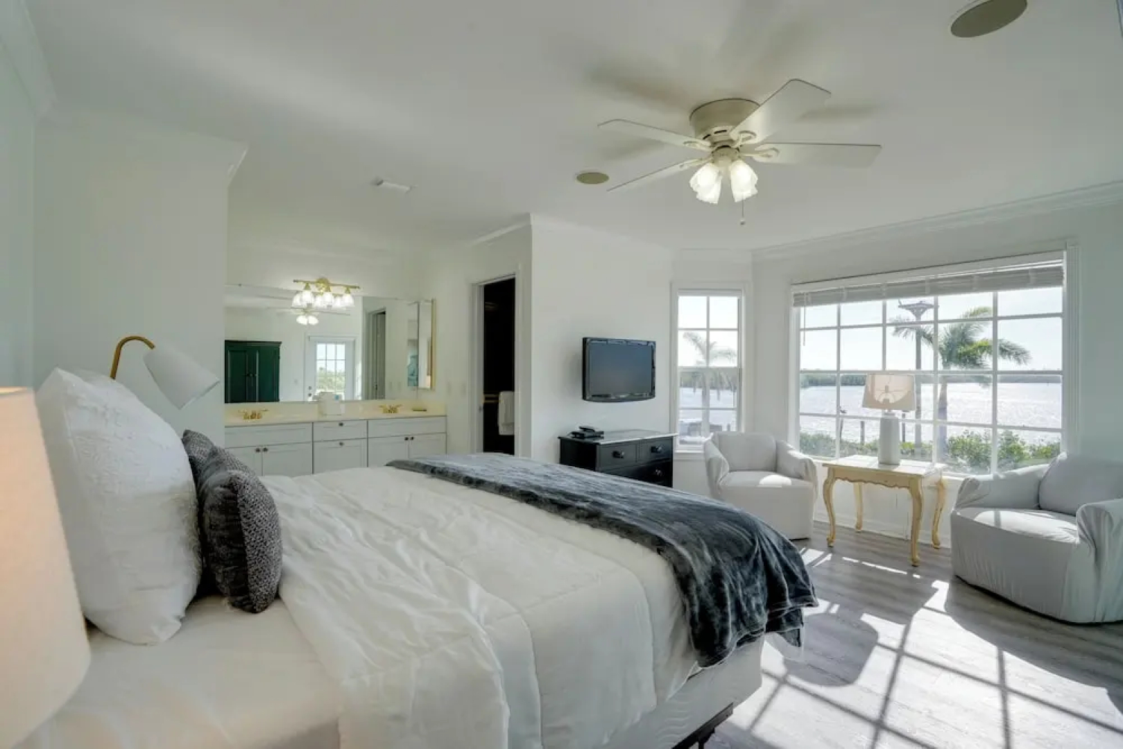 Bokeelia Island Oasis: Waterfront, Private Dock!