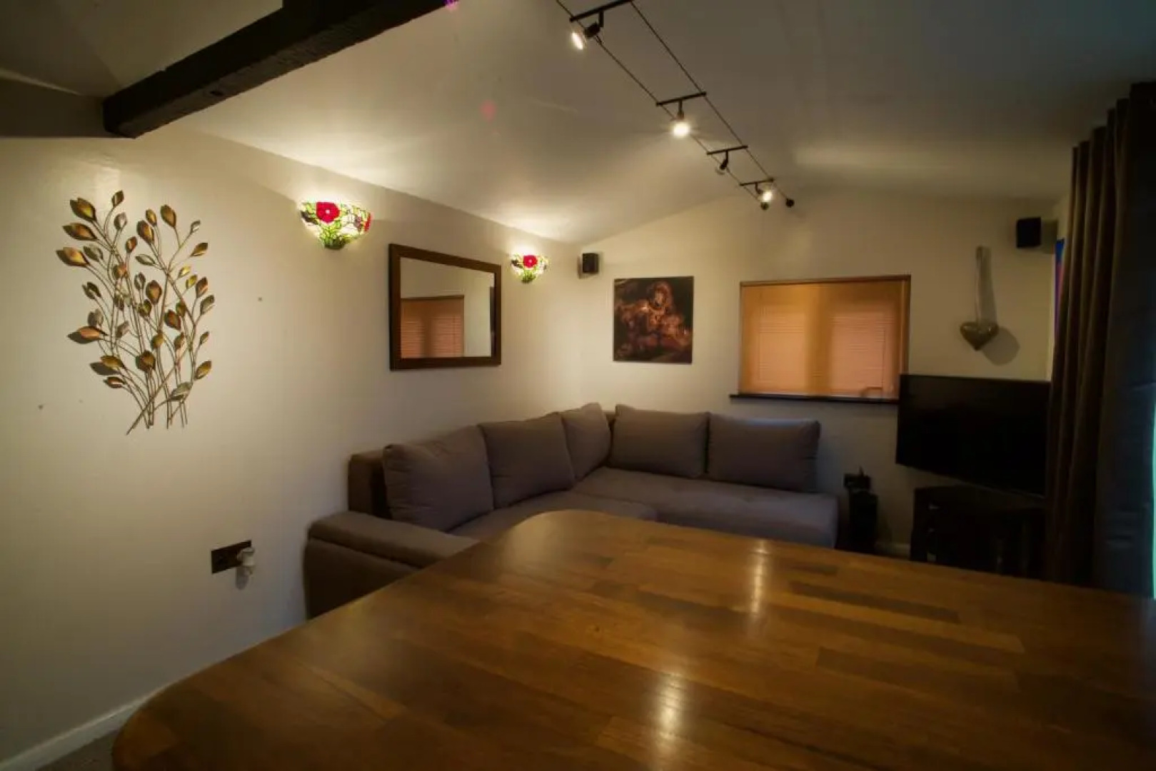 Luxurious Rural Cabin