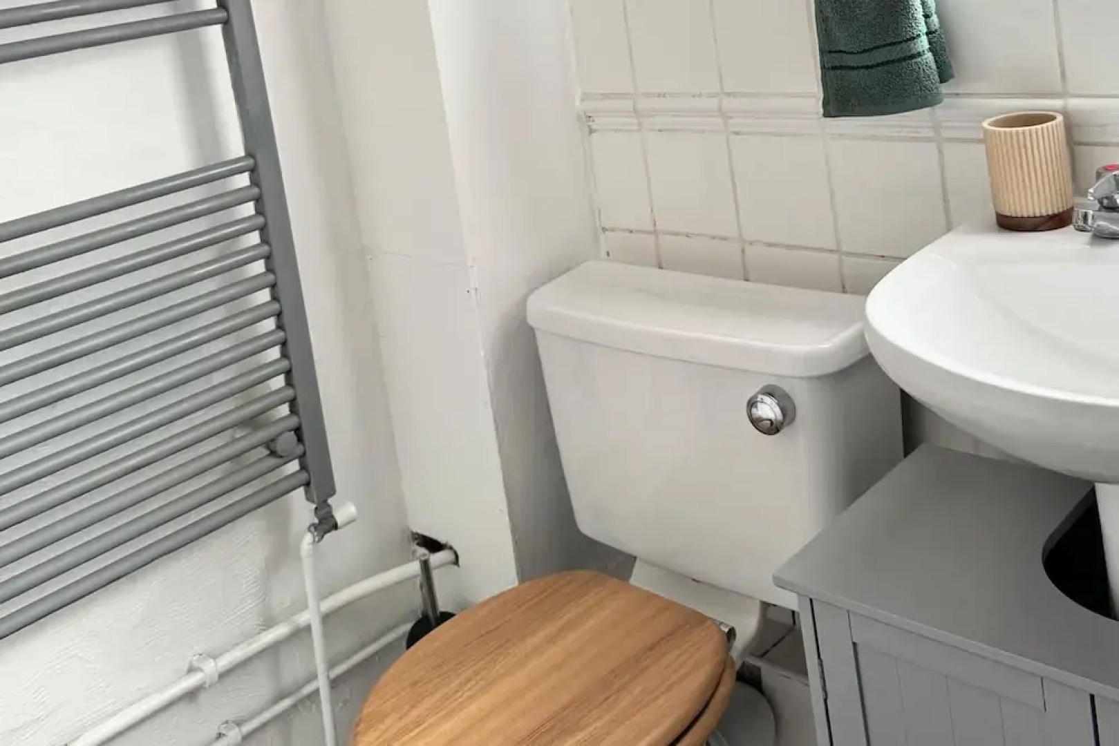 Elegant 3Br w/ Free Parking, Garden, Pet Friendly