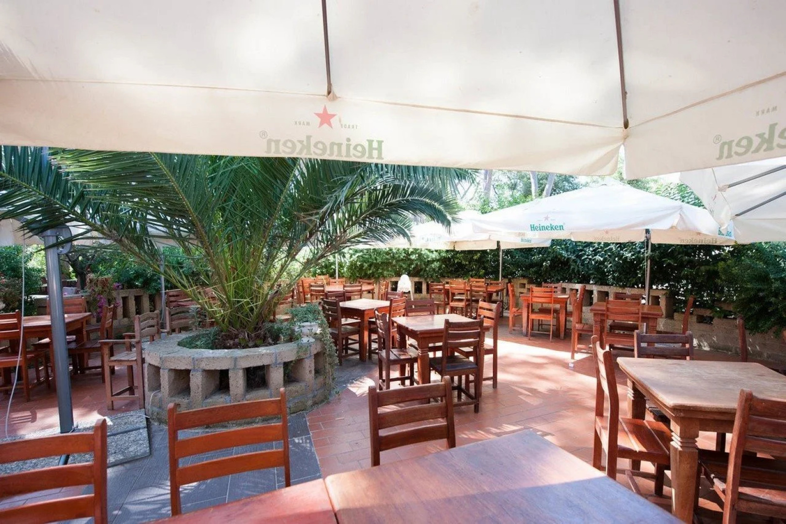 Hu Park Albatros Village