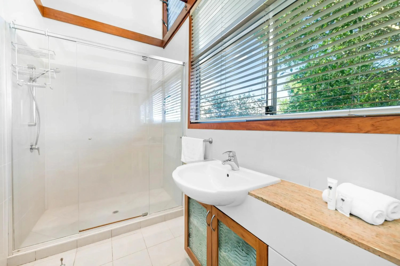 Serenity - Mudjimba - Pet Friendly Holiday Home