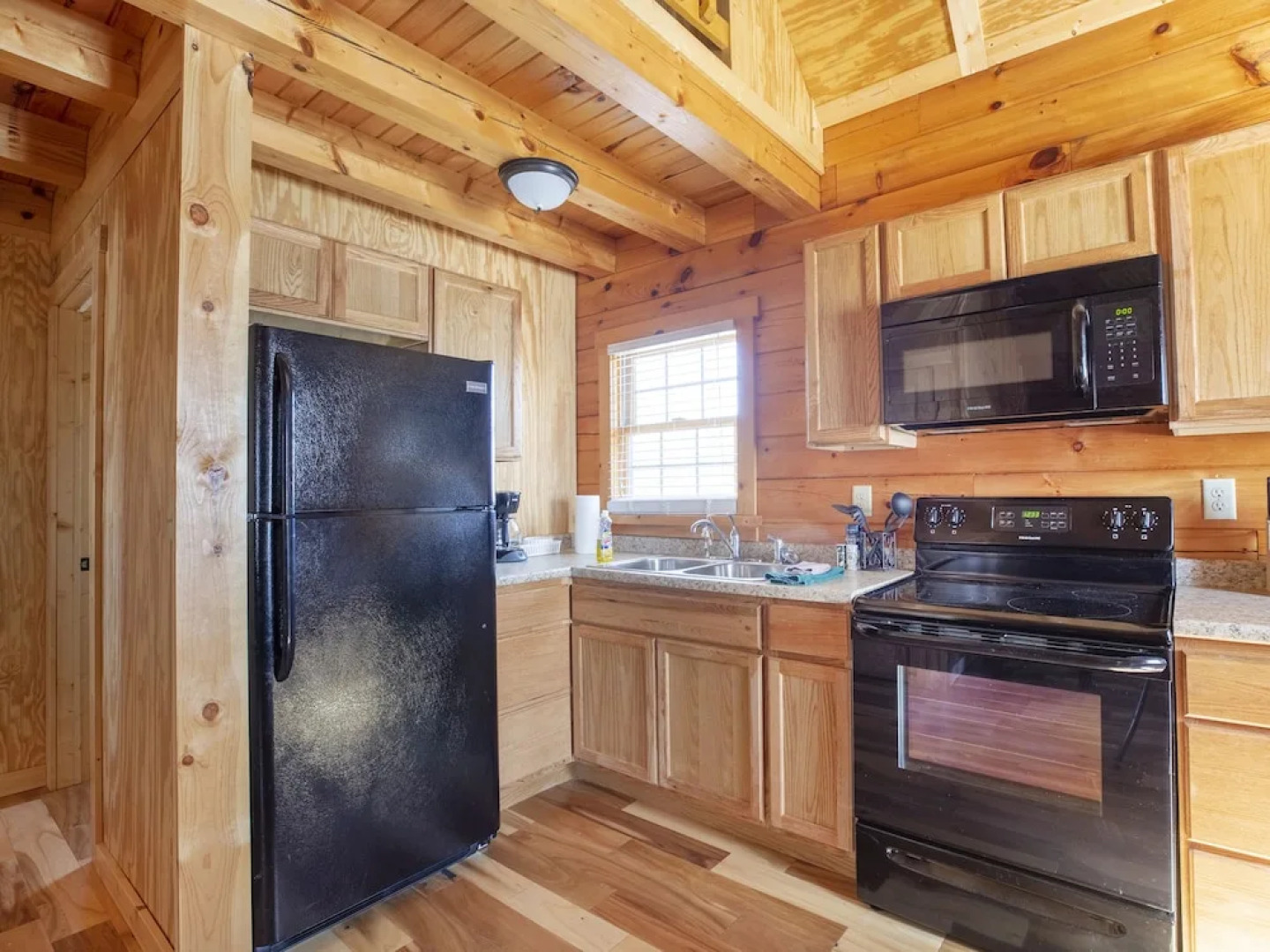 OYO Hotel Falls of Rough KY Route 110