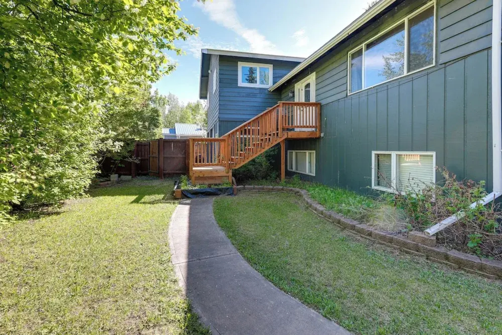 1 Mi to Downtown & River: Family Apt in Fairbanks