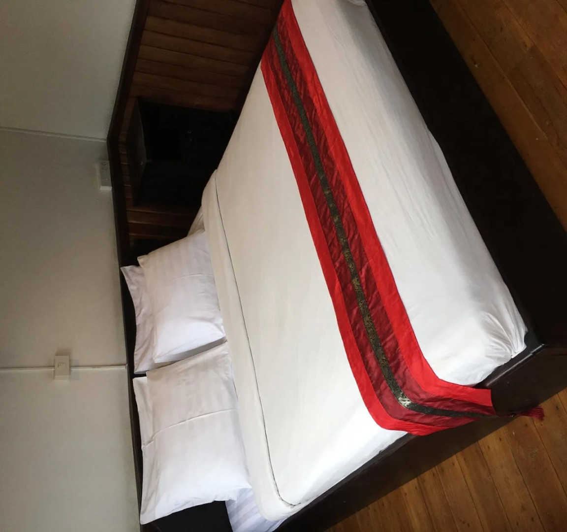 Huaysay Riverside Hotel