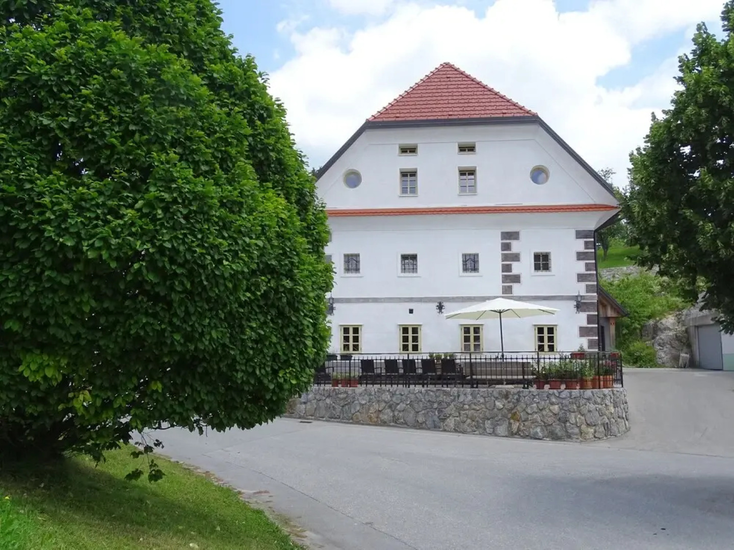 Apartments Mozinetova hisa