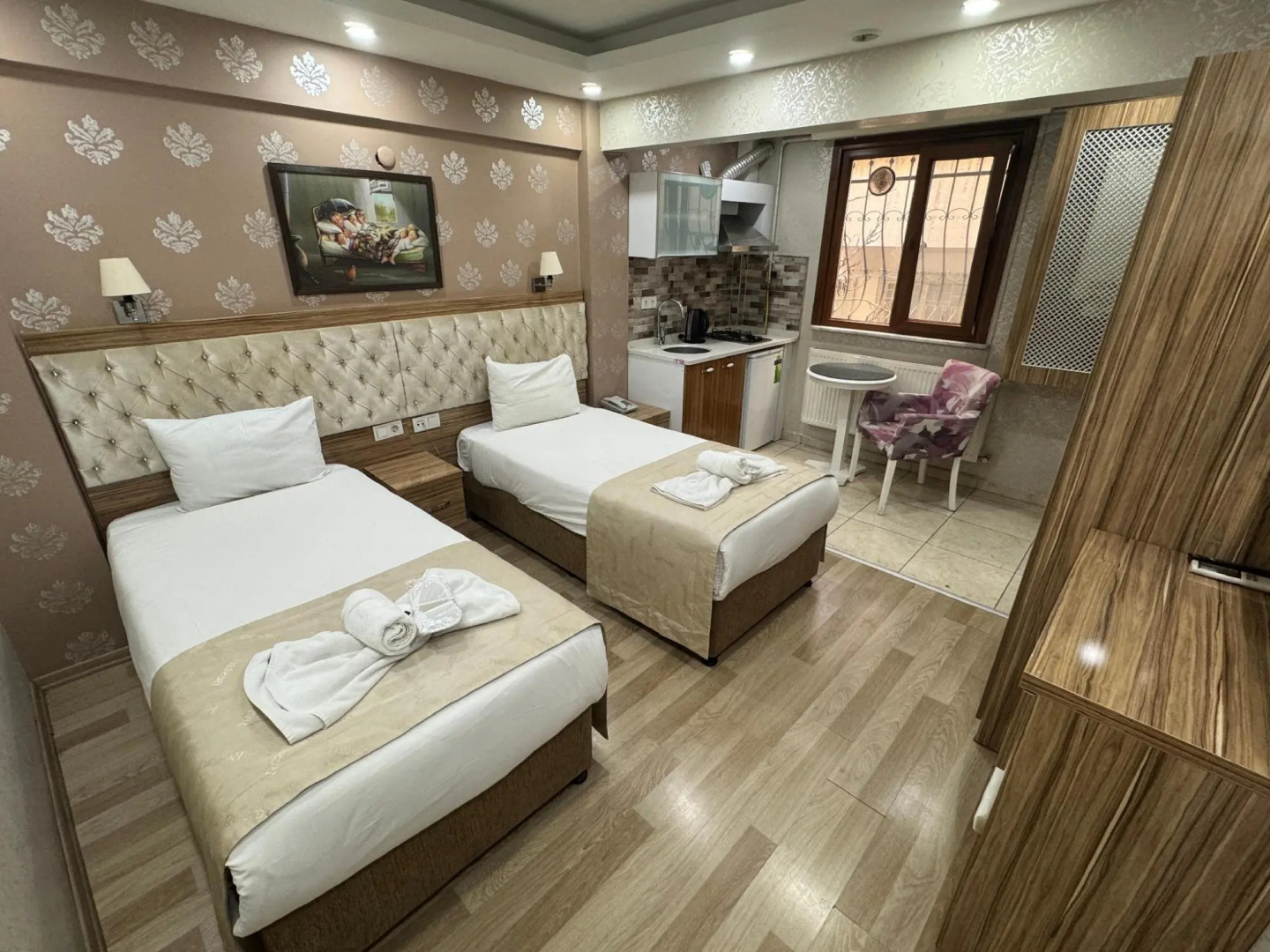 Grand Bagoz Hotel