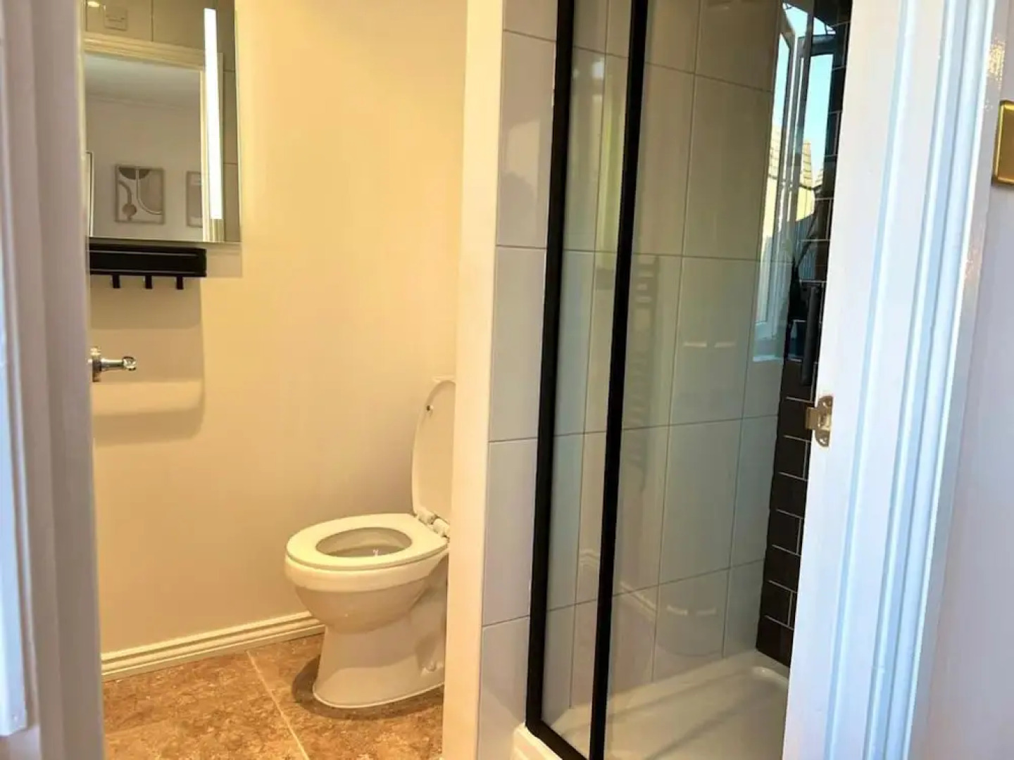 Newly-built Studio Near Laindon Station