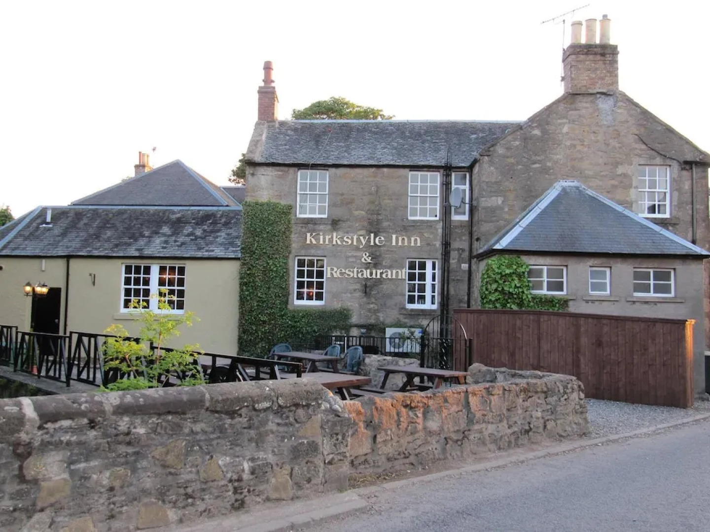 The Kirkstyle Inn & Rooms