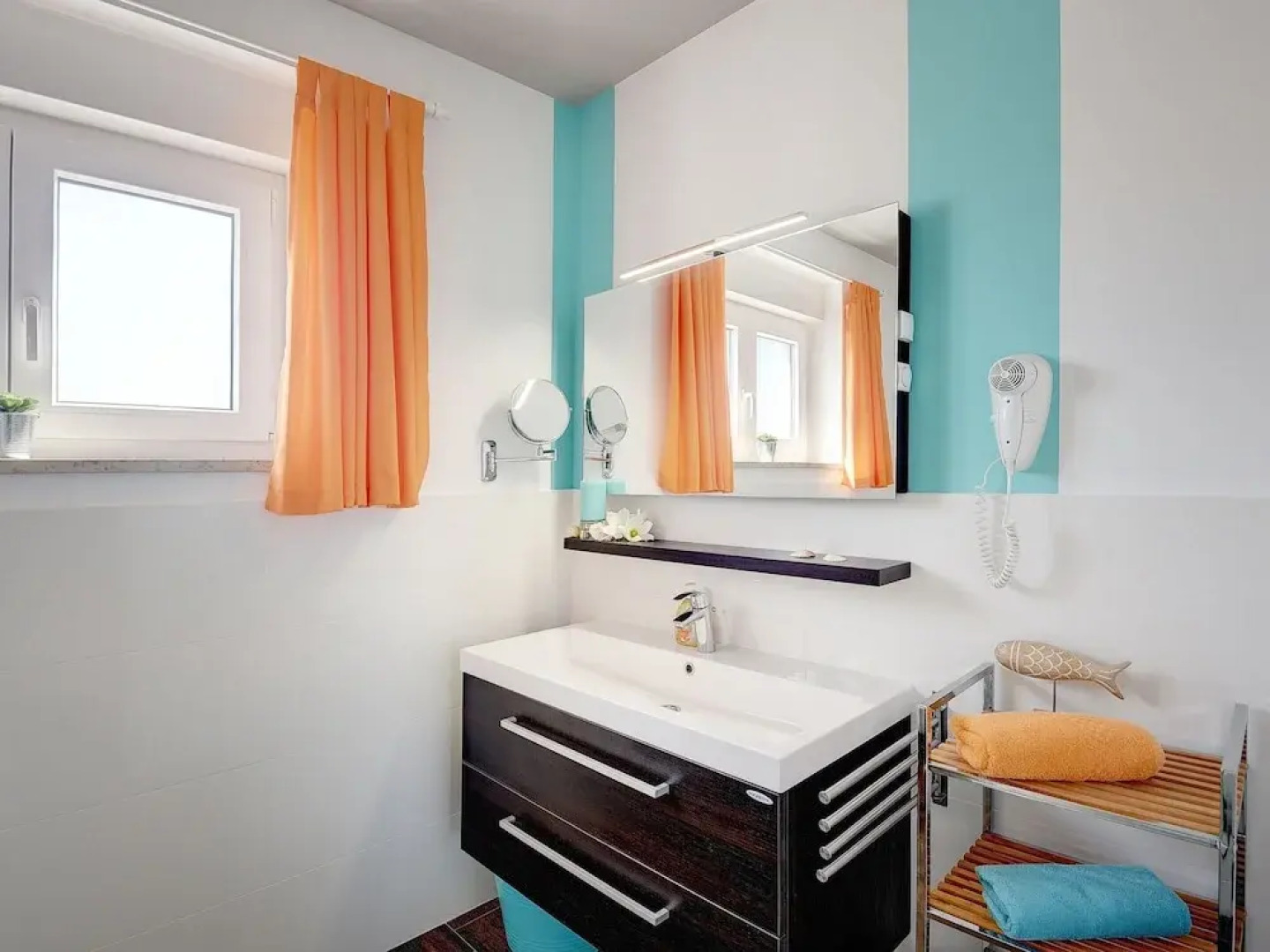 Modern Holiday Home in Novigrad With Pool