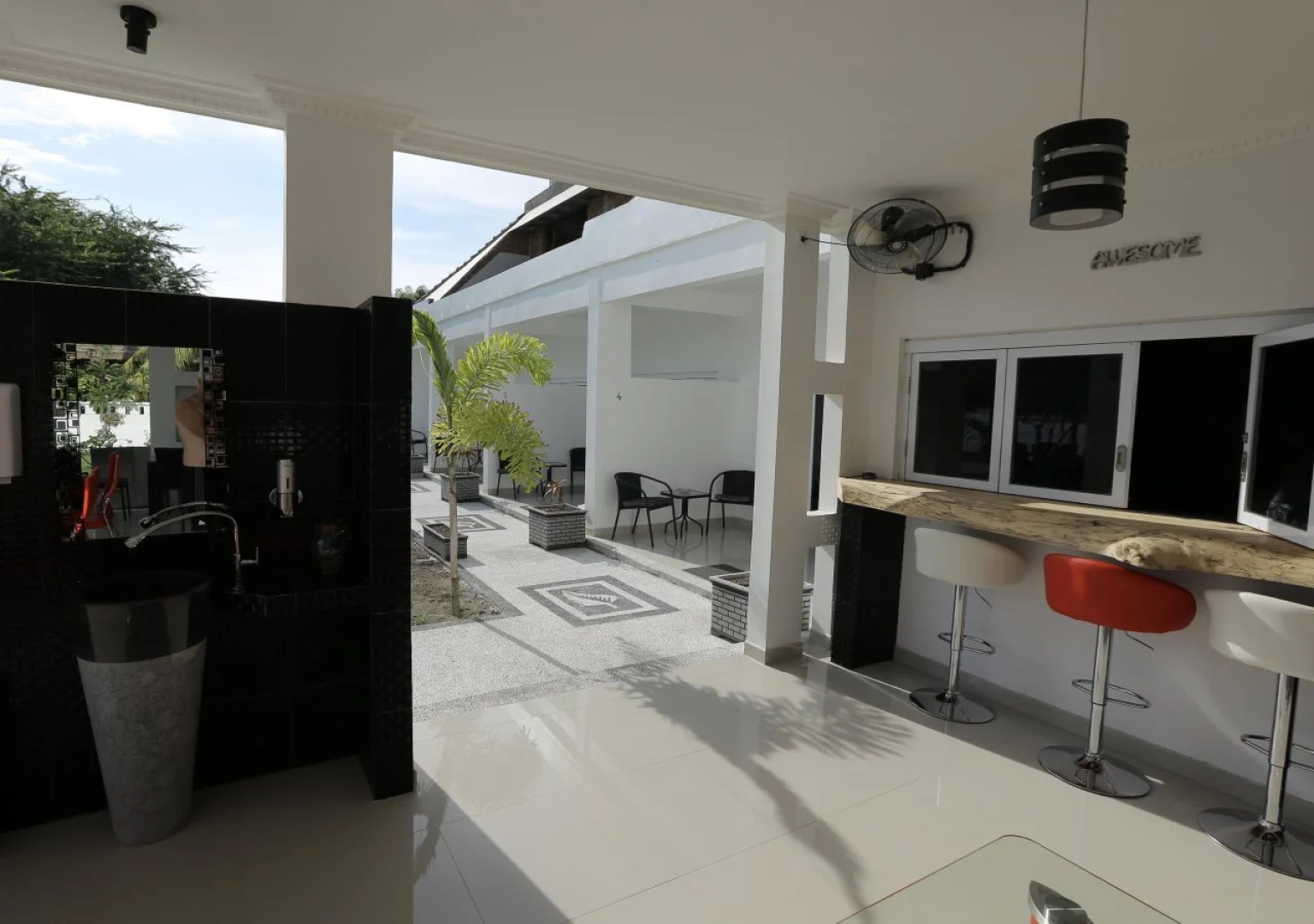 Silver Fern Beach Retreat
