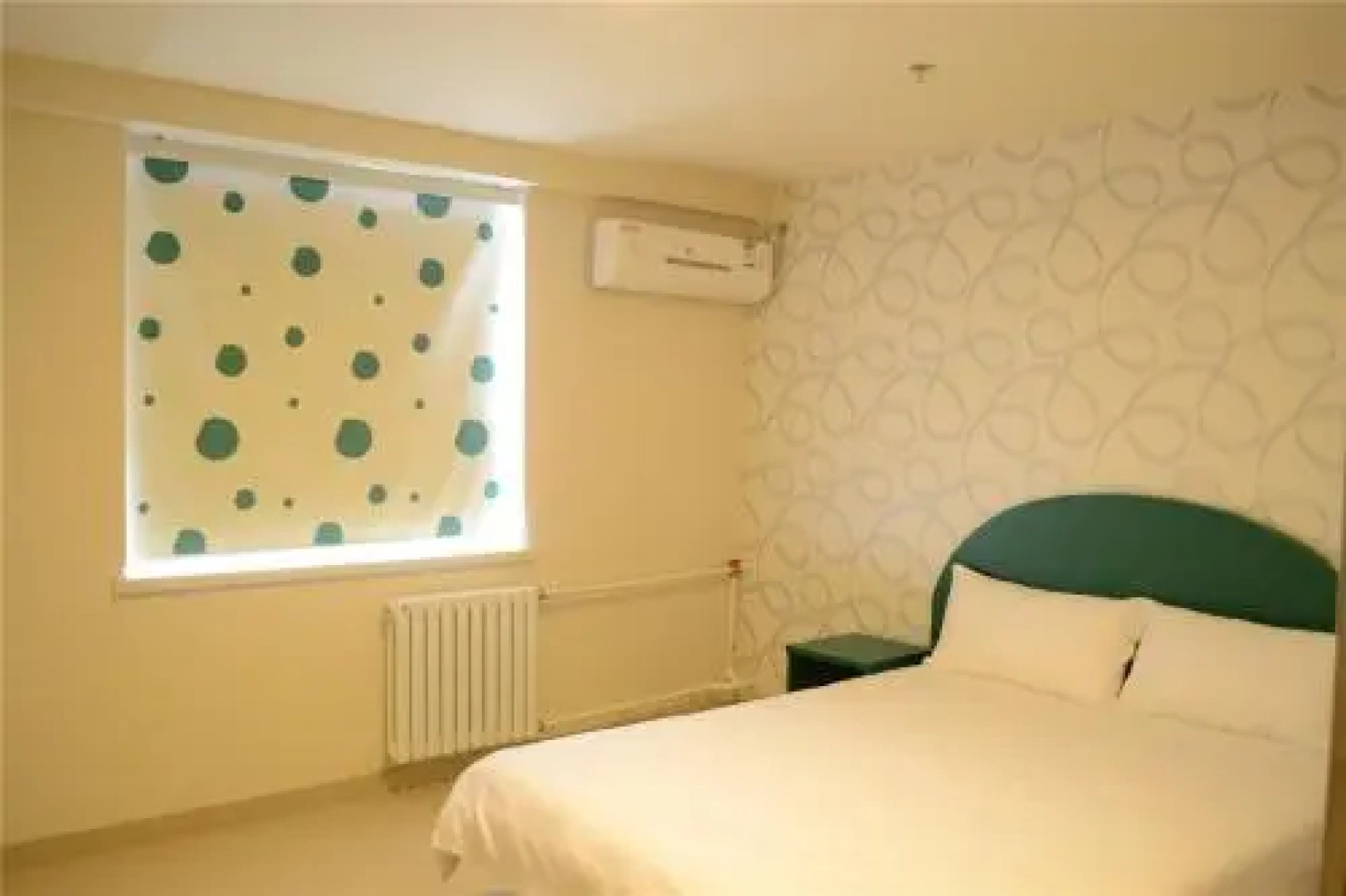 Qian Li Xing Inn Xin Hua Ji Mao Branch