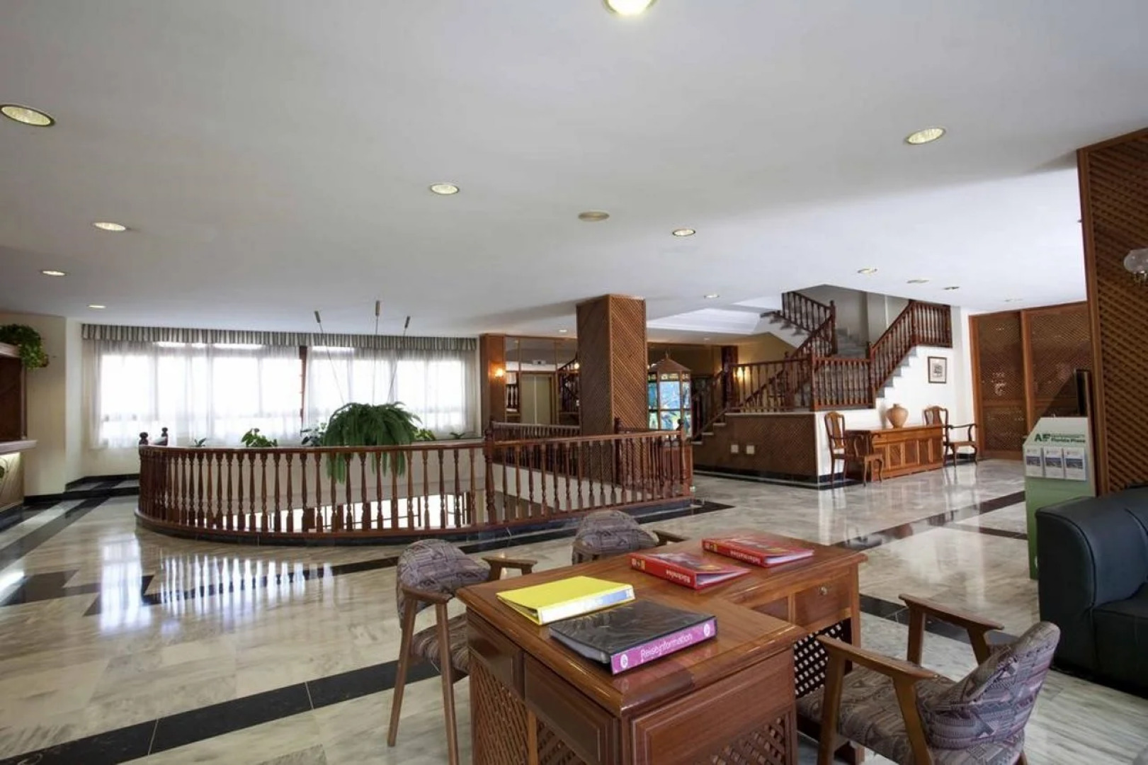 Apartamentos Be Smart Florida Plaza