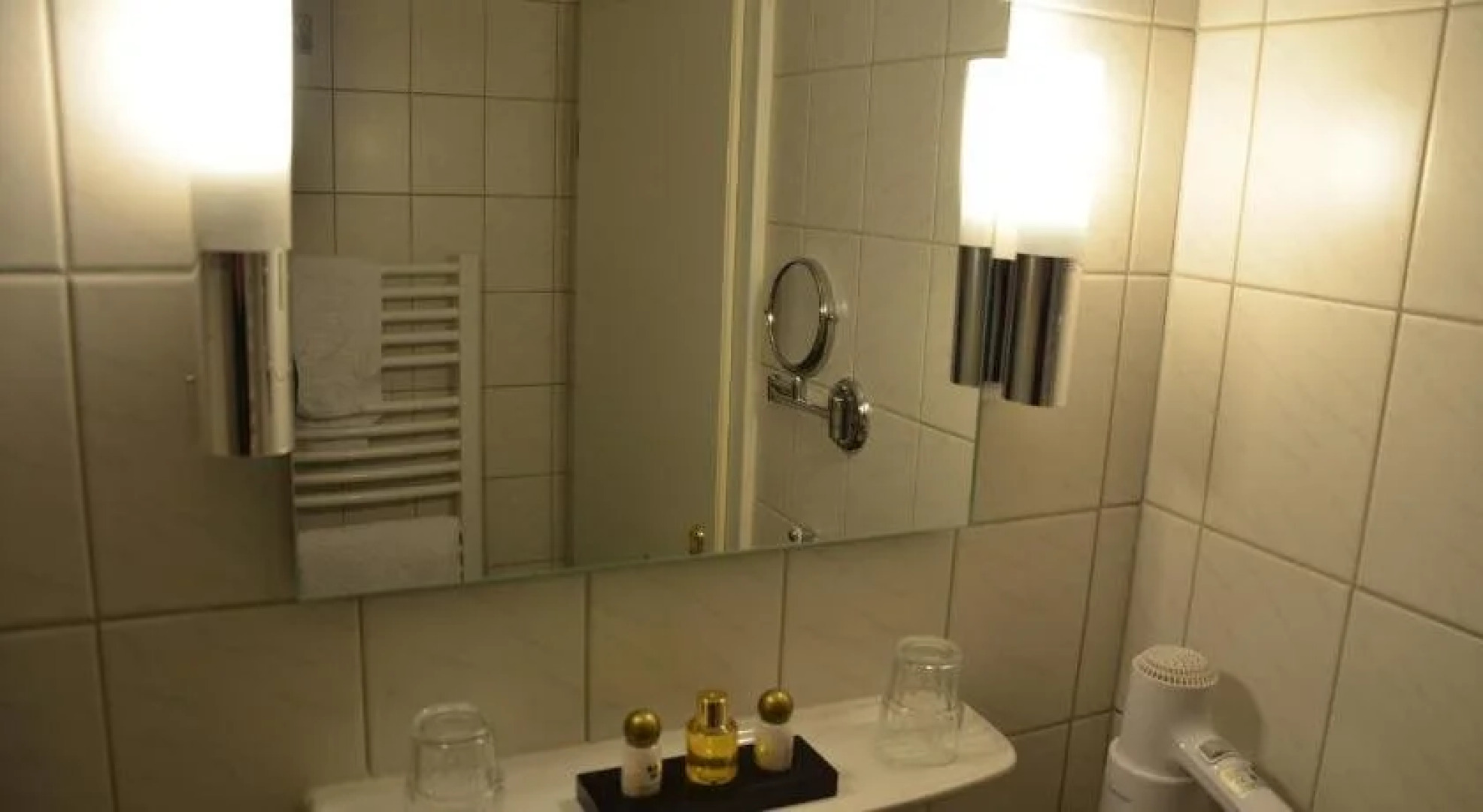 lukAs Restaurant Hotel Lounge Bar