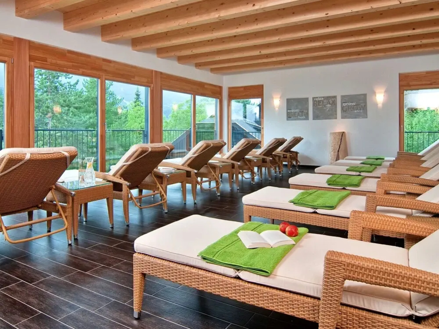 Charming Apartment in Oberaichwald Near Beach Drobollach