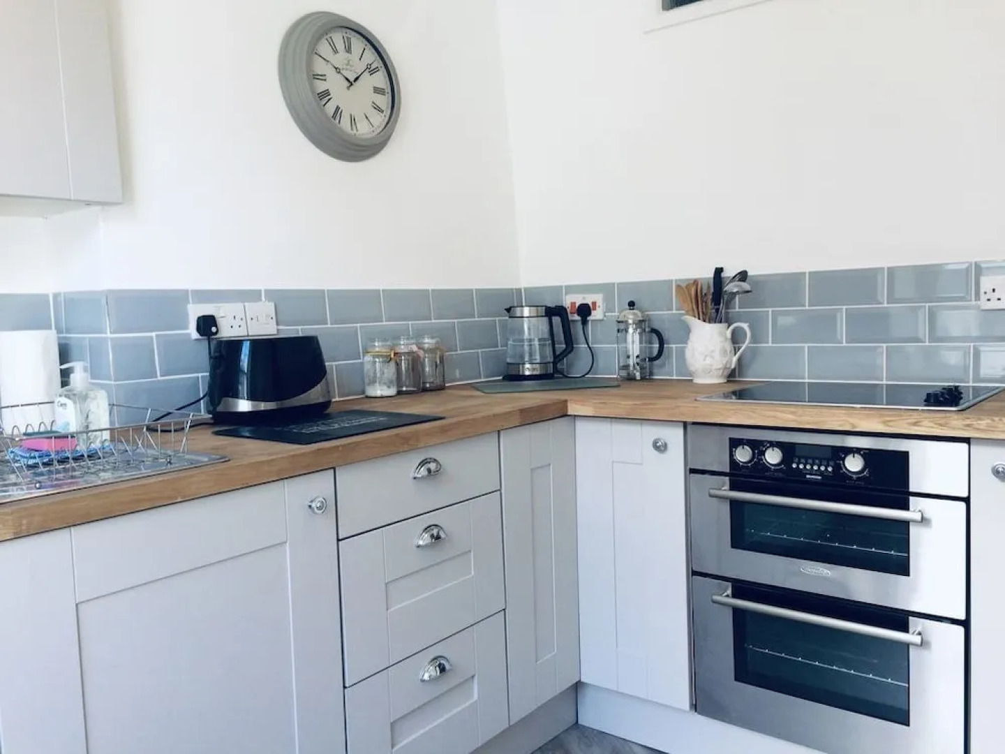 Air Sanitizers and Full Anti-Bacterial Cleaning Between Guests - Nancie's Place