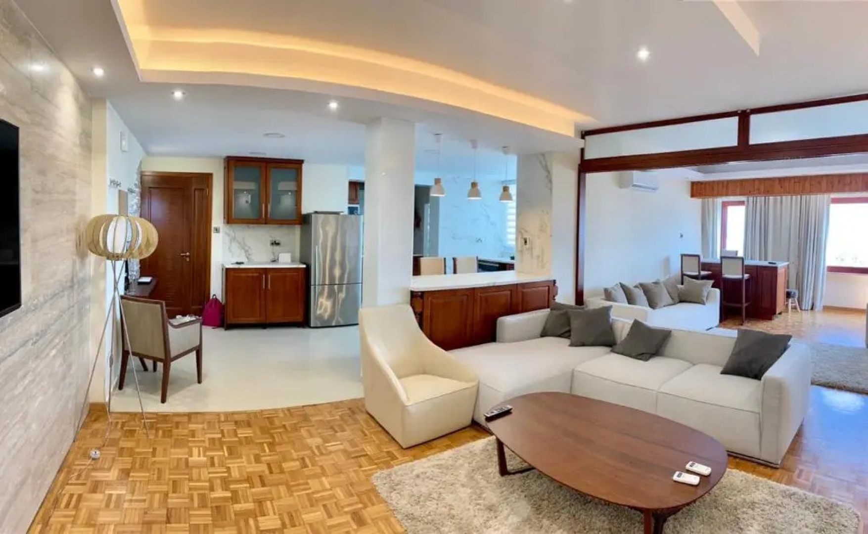 luxury 2 bed room apartment fully furnished