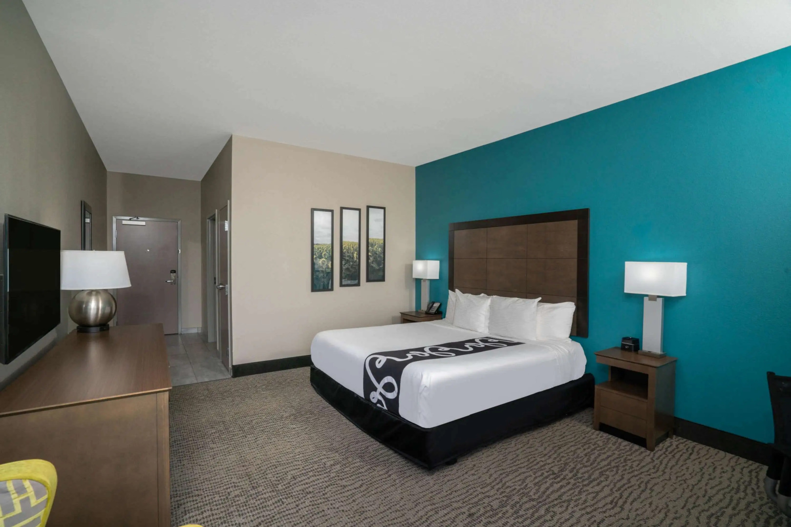 La Quinta Inn And Suites By Wyndham West Memphis
