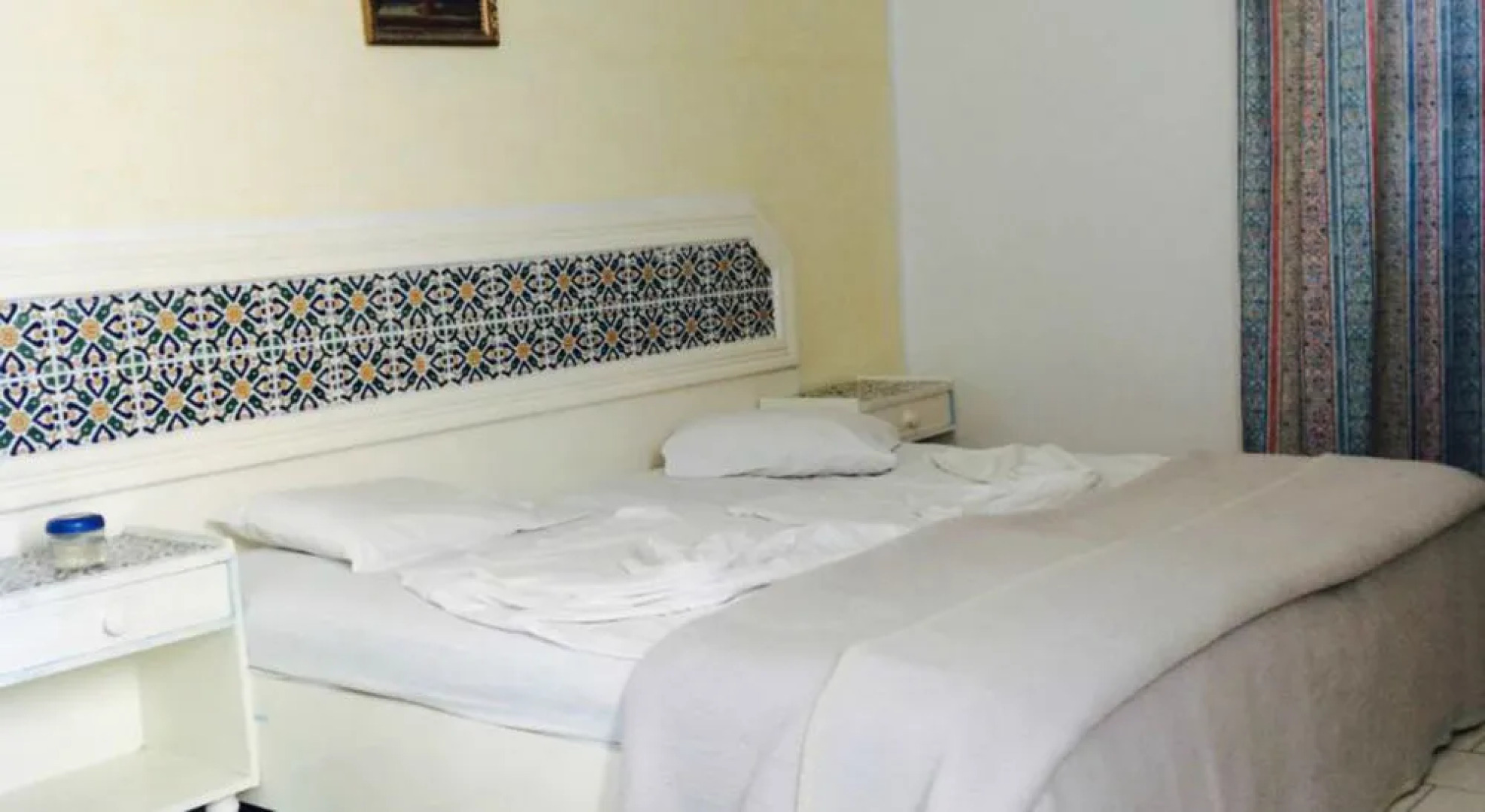Corniche Hotel
