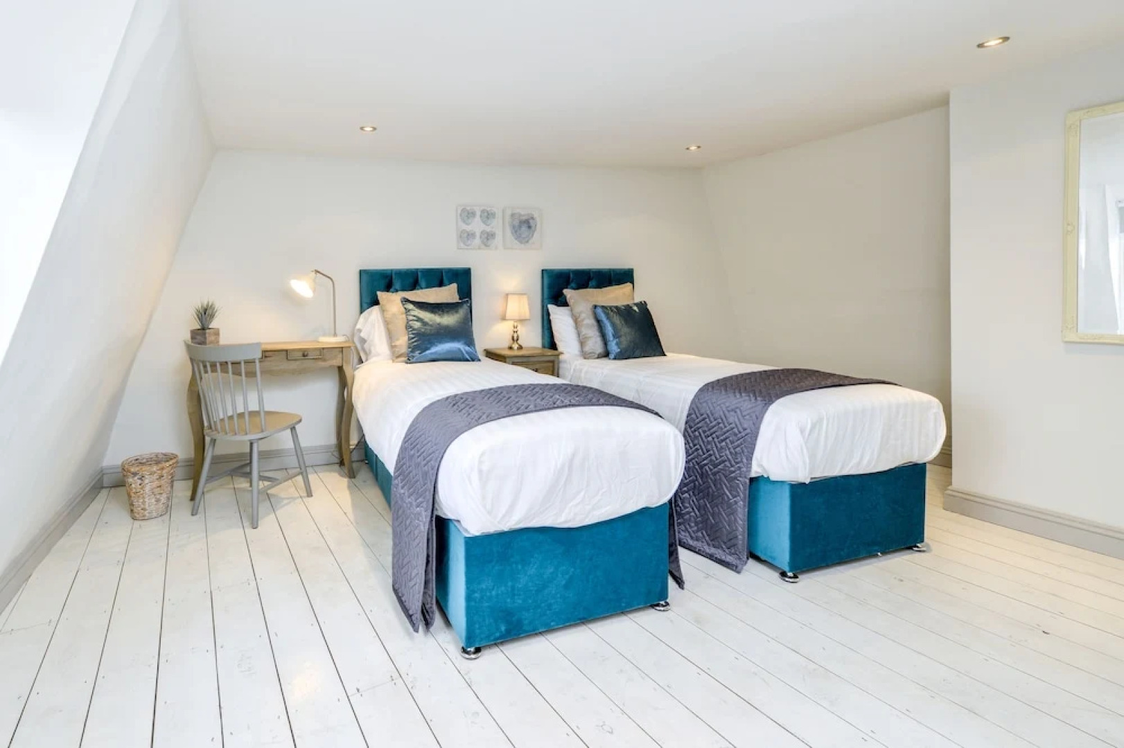 Scotgate House by Vose Nights