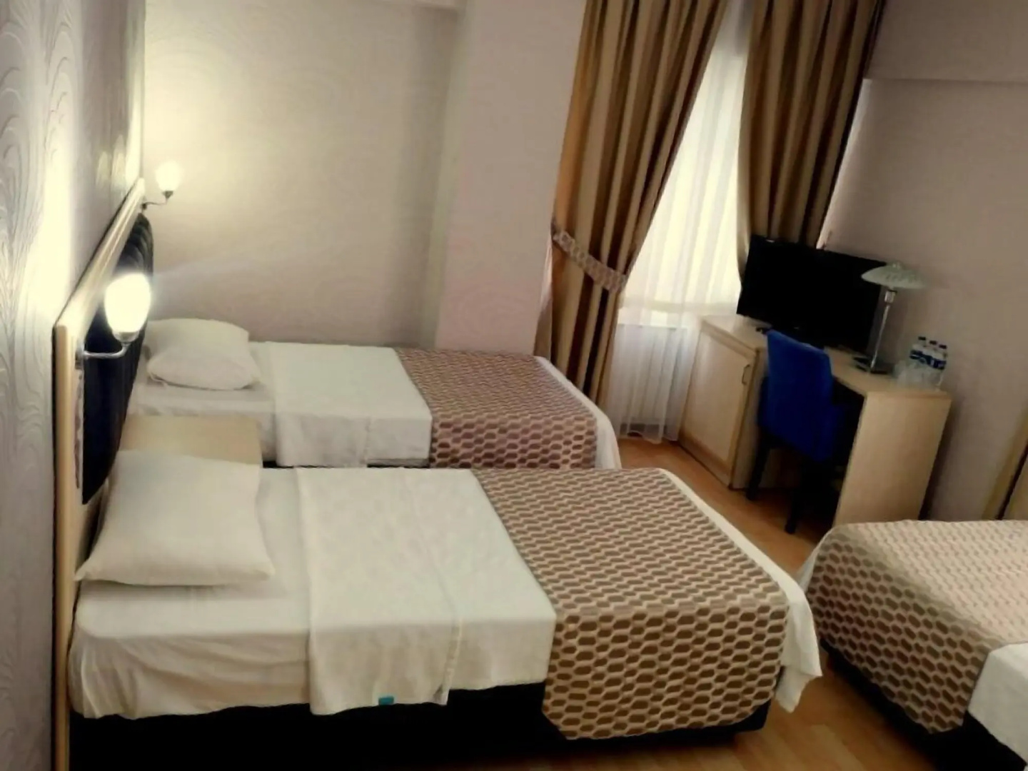 Anibal Hotel