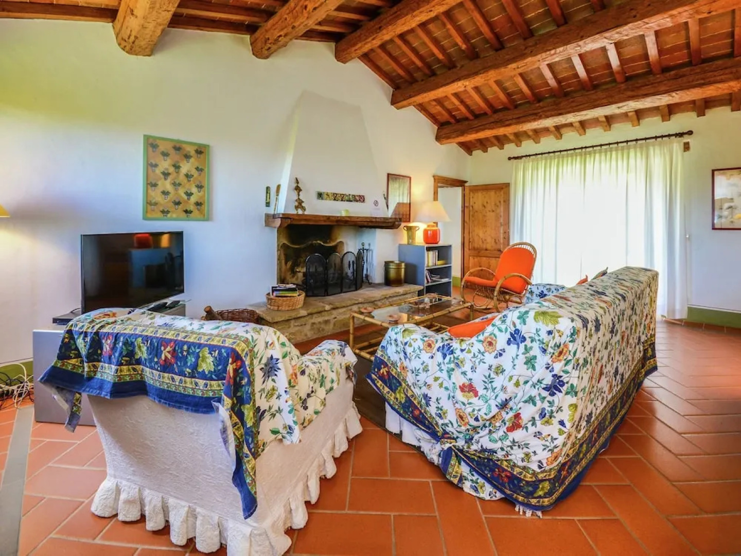 Spacious Villa in Marradi with Swimming Pool