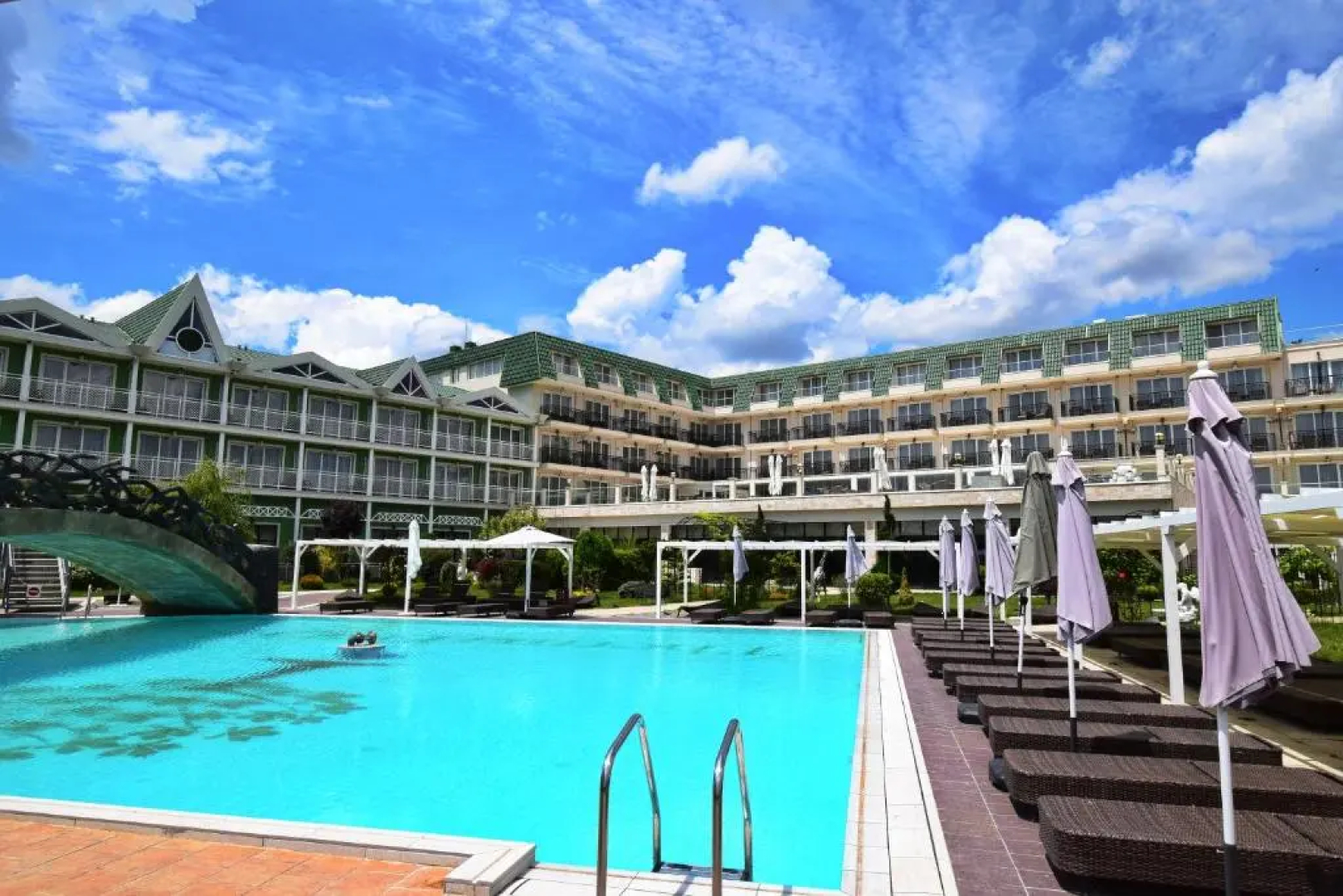 Therma ECO Village