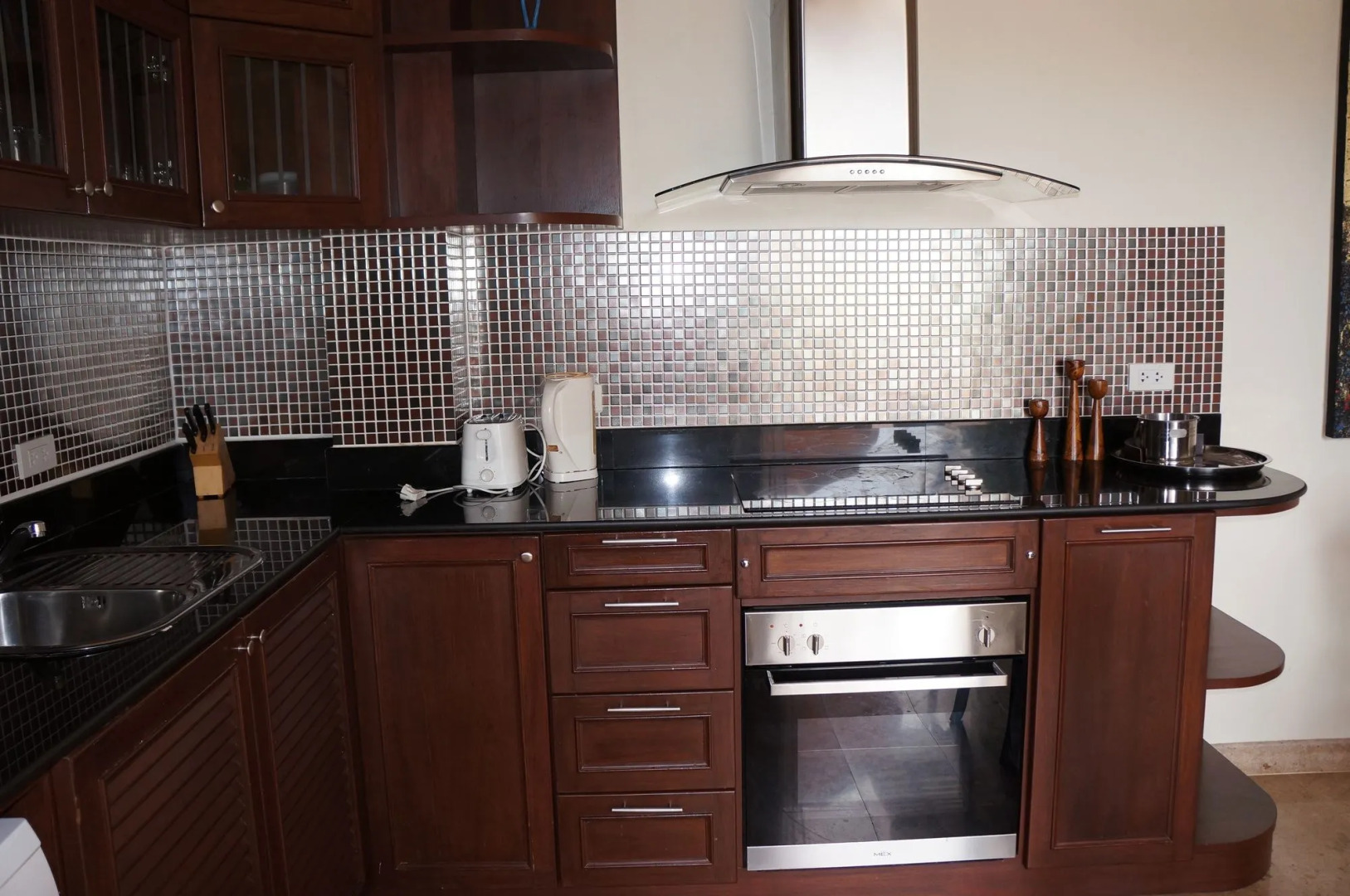 VIP Chain Resort Pool Villa