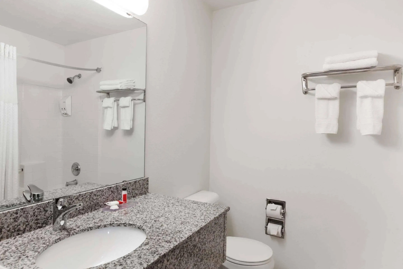 Super 8 By Wyndham Gresham Portland Area OR