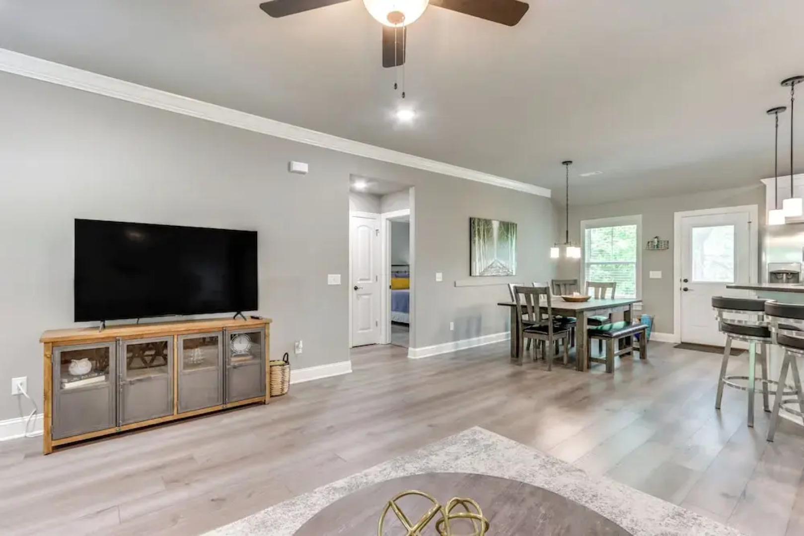 Eureka Springs Family Home - 1/2 Mi to Marina!