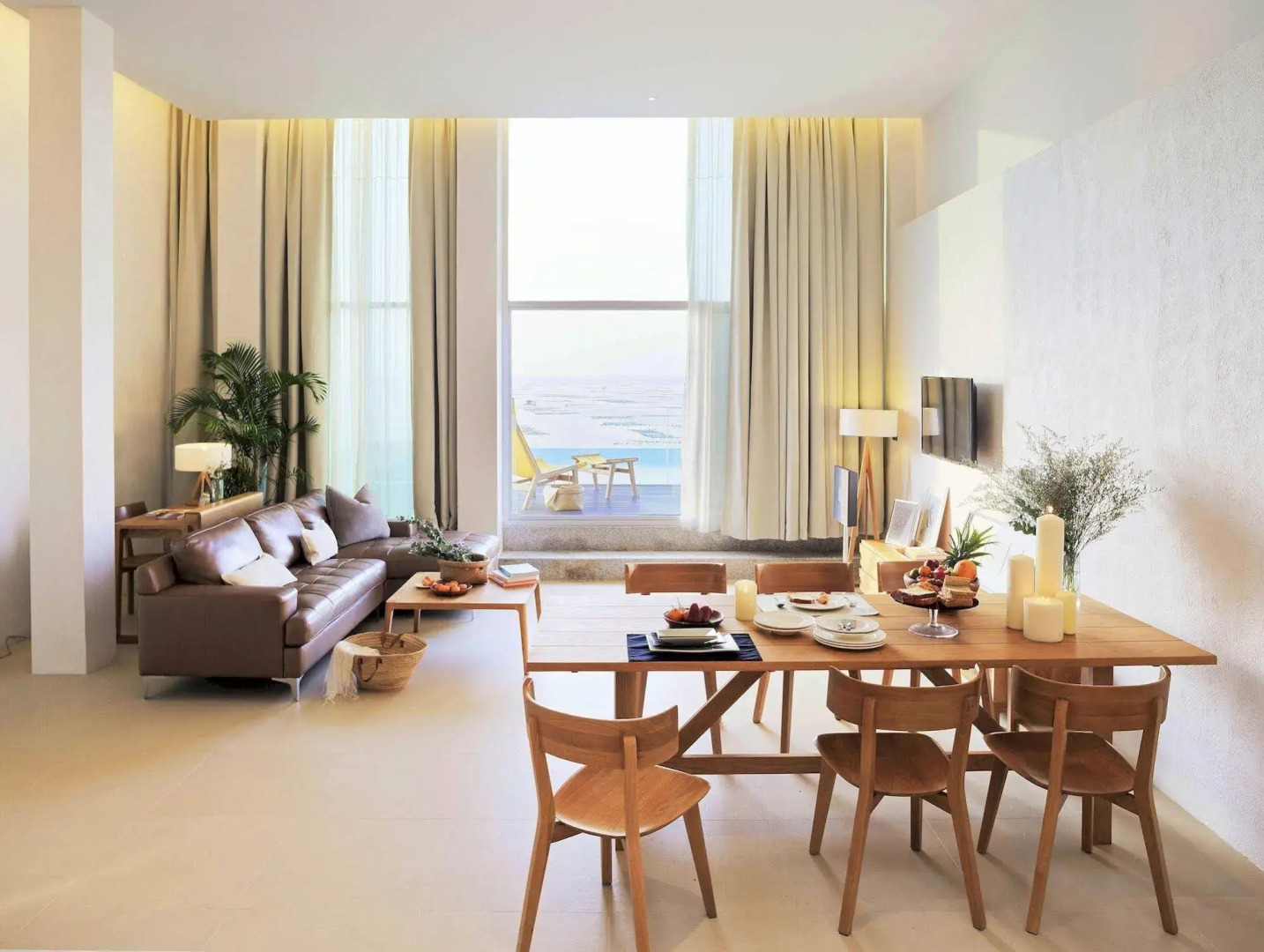 Balcony Seaside Sriracha Hotel & Serviced Apartments