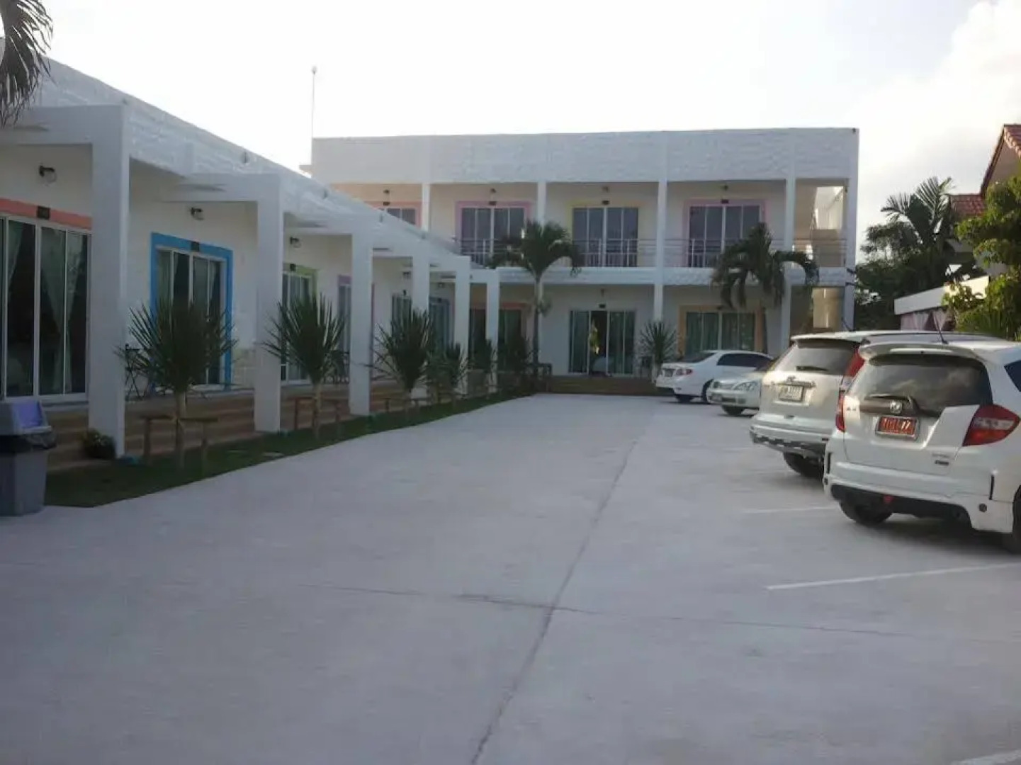 Baan Chom Jan Suan Phung