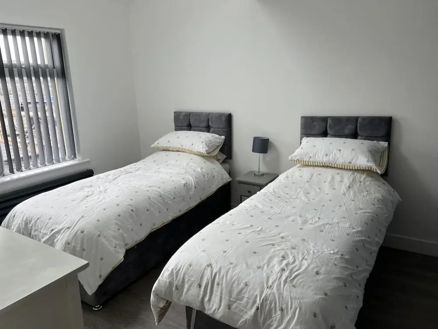 Whole House -sleeps4-parking-garden-bikinghiking