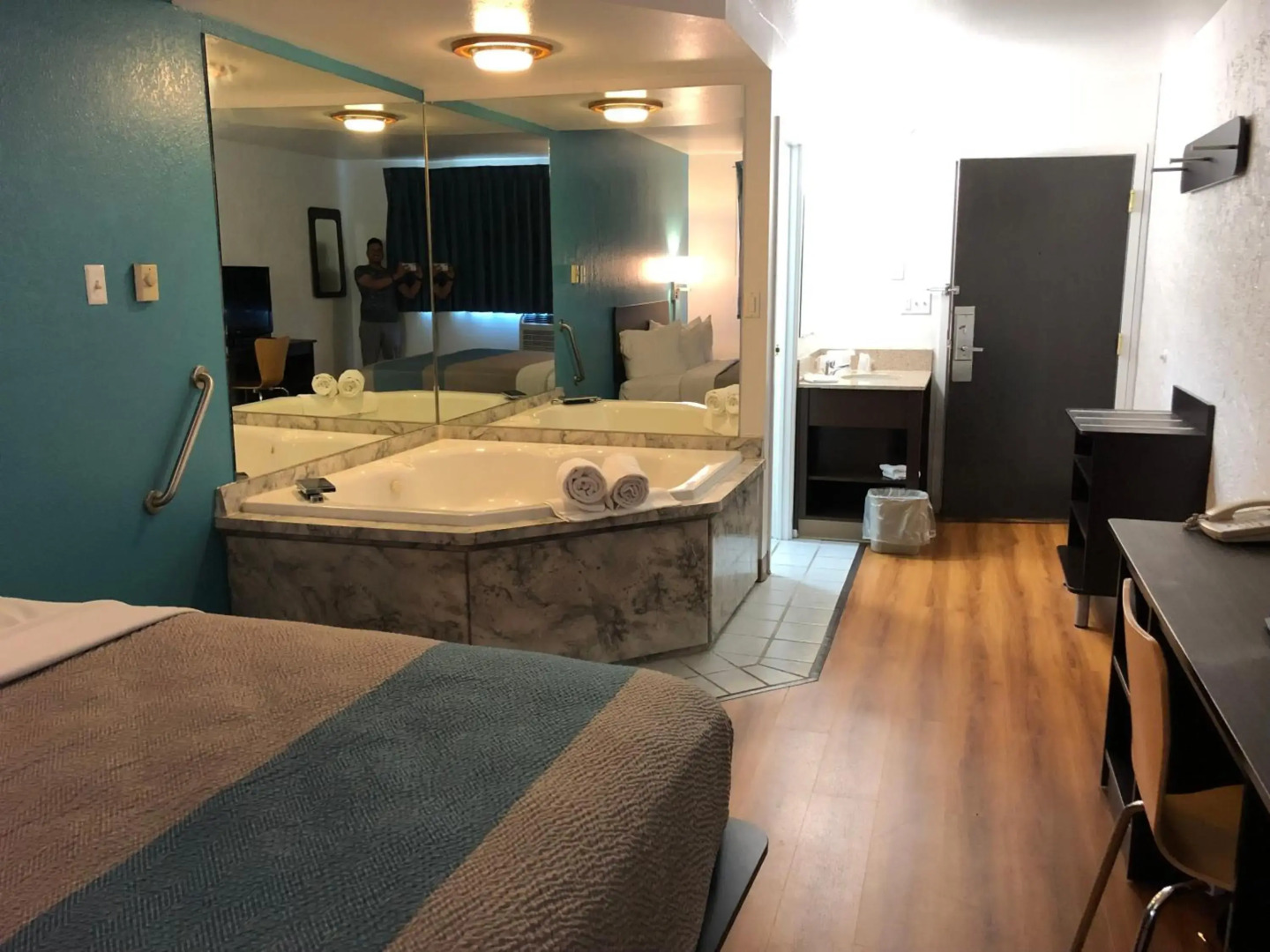 Motel 6 La Crosse, WI