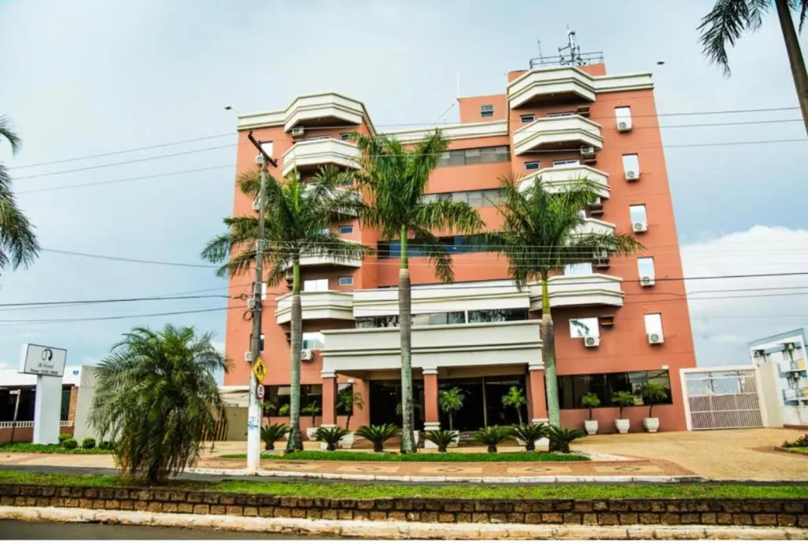 JR Hotel