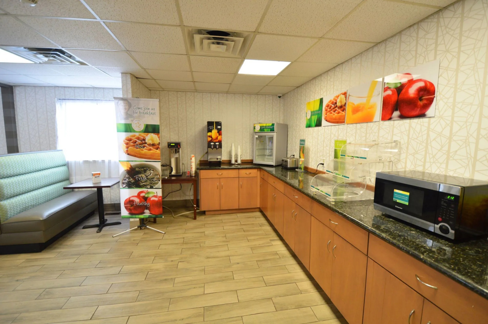 Quality Inn Alexis Rd