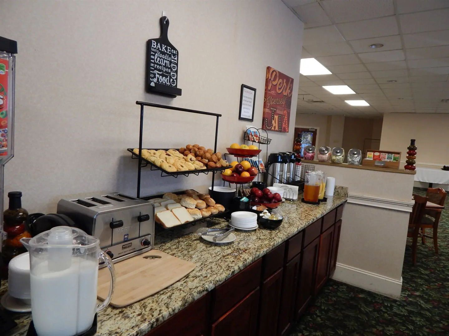 Ramada by Wyndham & Suites Warner Robins