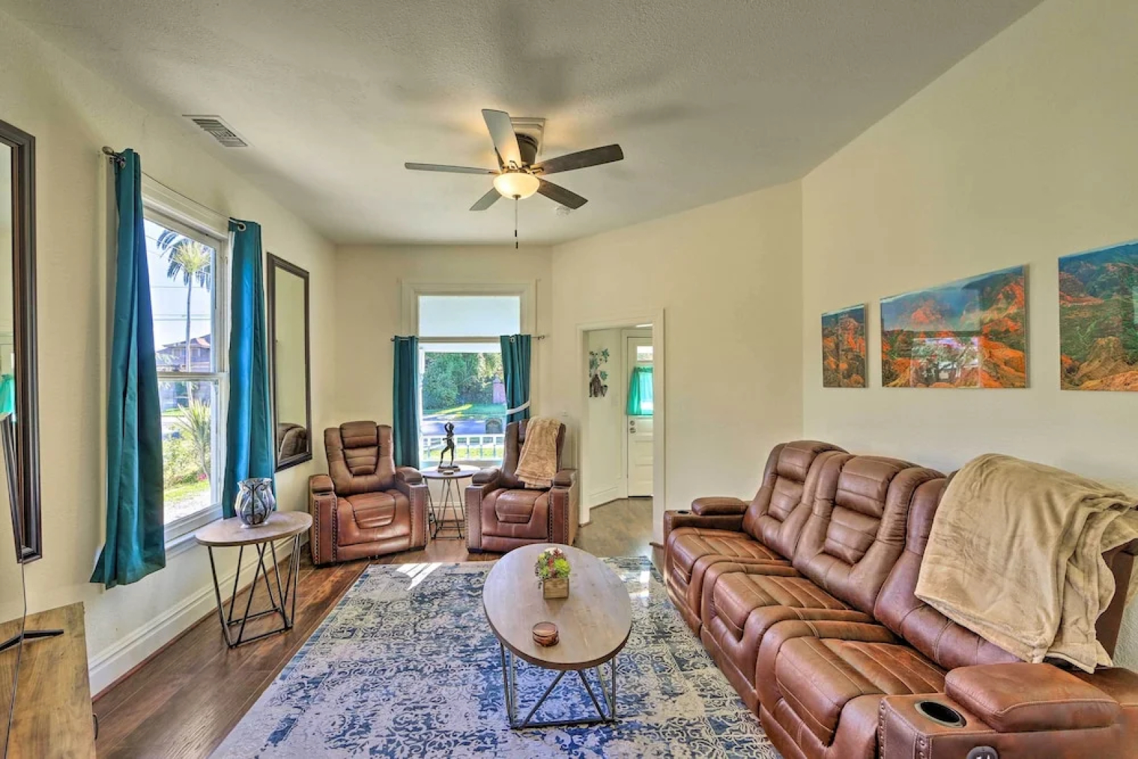 Riverside House w/ Yard ~ 1 Mi to Downtown!