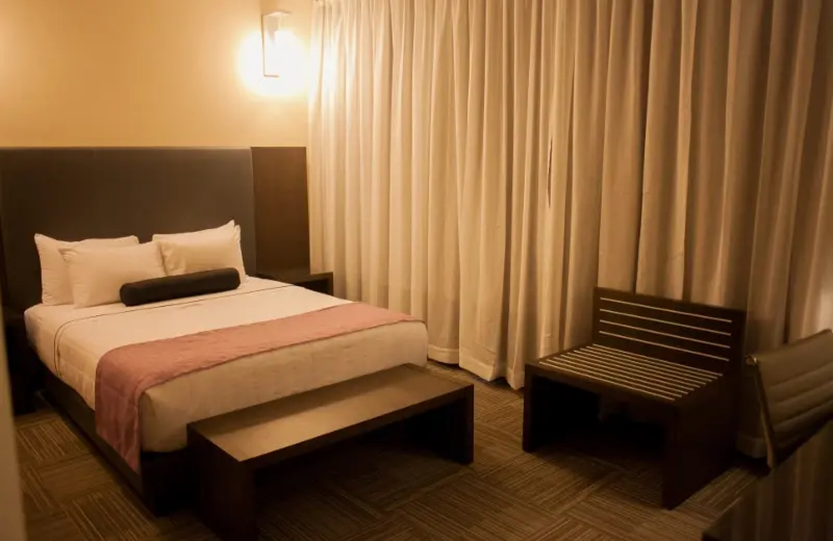 Hotel 4ta Avenida Suites