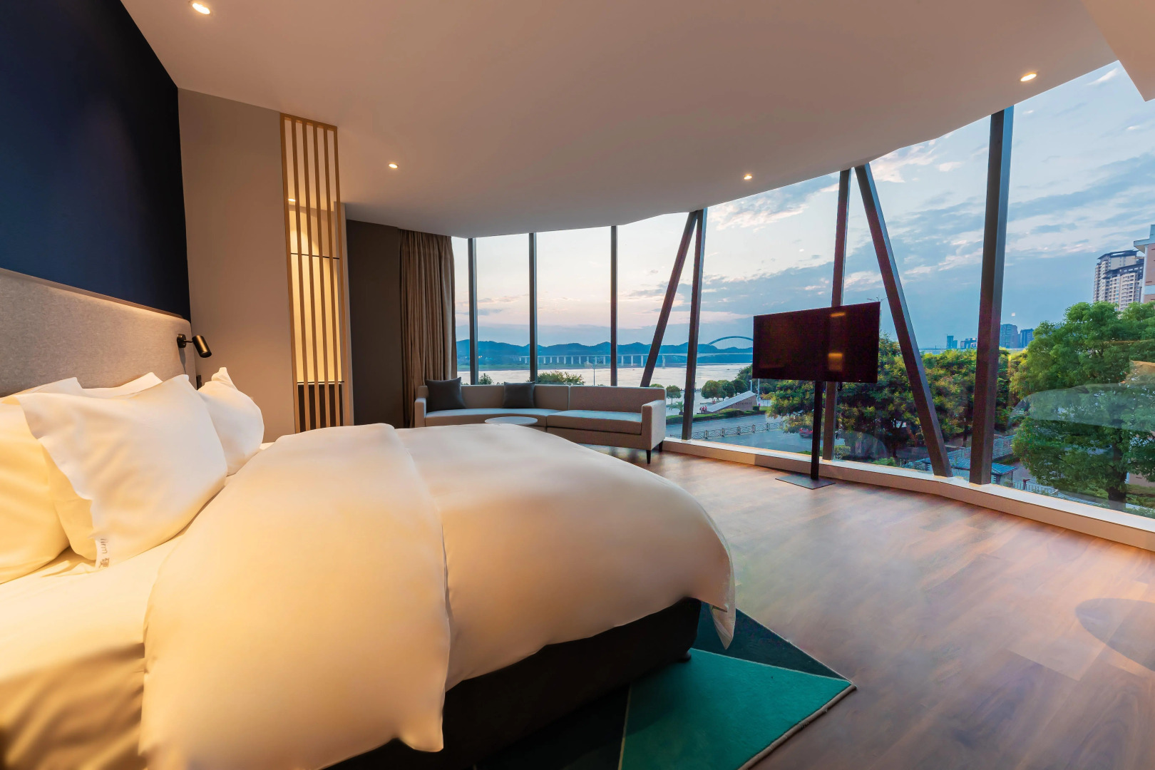 Holiday Inn Express Yichang Riverside by IHG