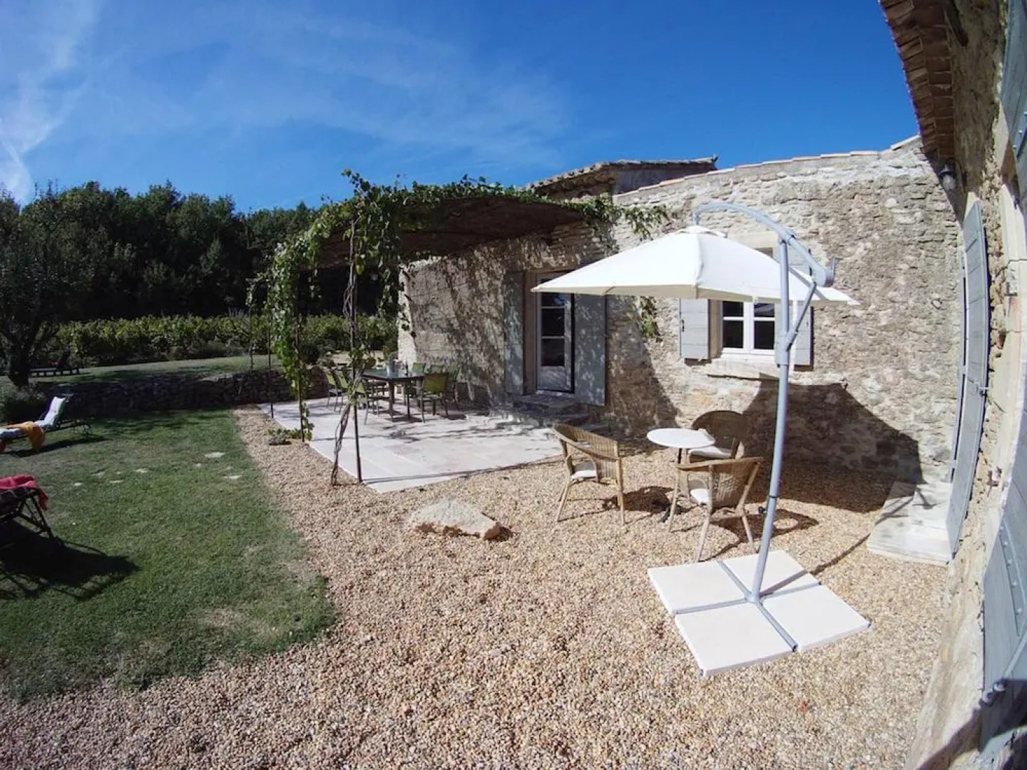 Villa With 5 Bedrooms in Oppède, With Wonderful Mountain View, Private