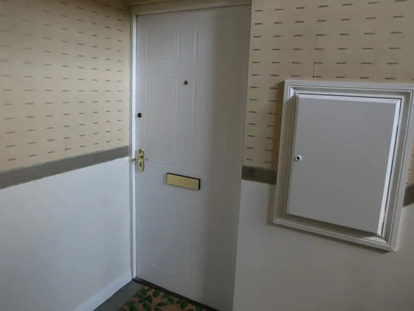 Lakeside Crystal Apartment