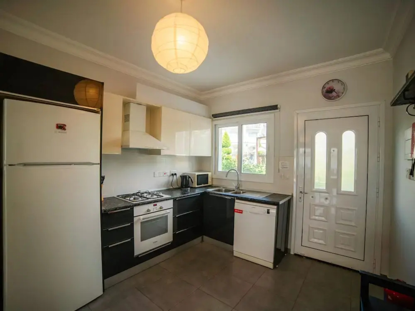 Sunny and Family Friendly Apartment Directly at the Pool