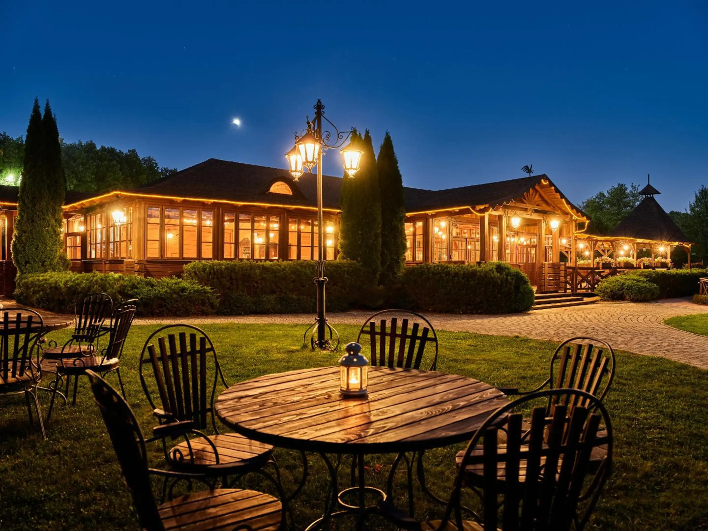 Centrum Hotelowo-Konferencyjne Witek