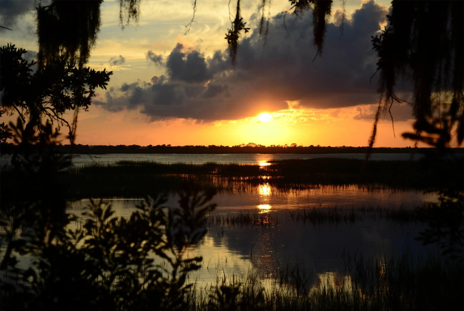 Days Inn & Suites by Wyndham Jekyll Island