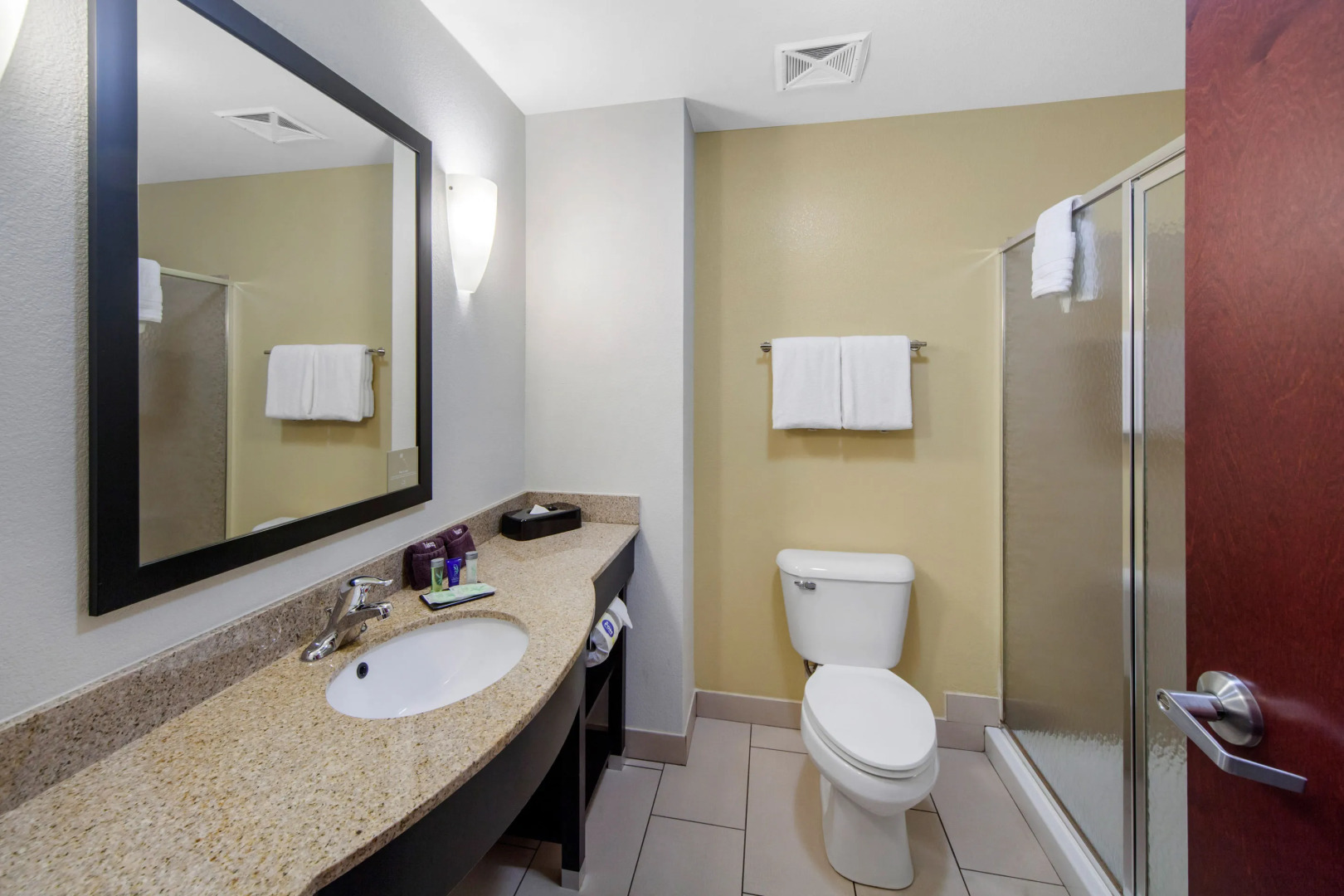 Clarion Hotel Broken Arrow - Tulsa