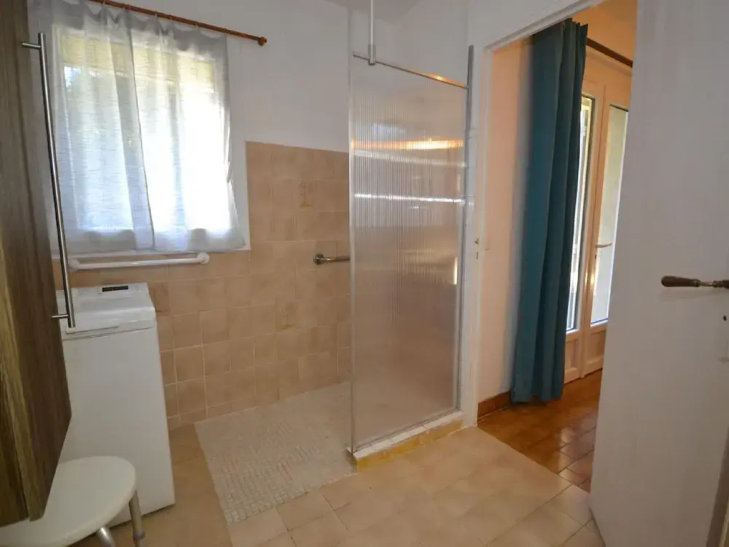 Villa With Swimming Pool Within the Luberon