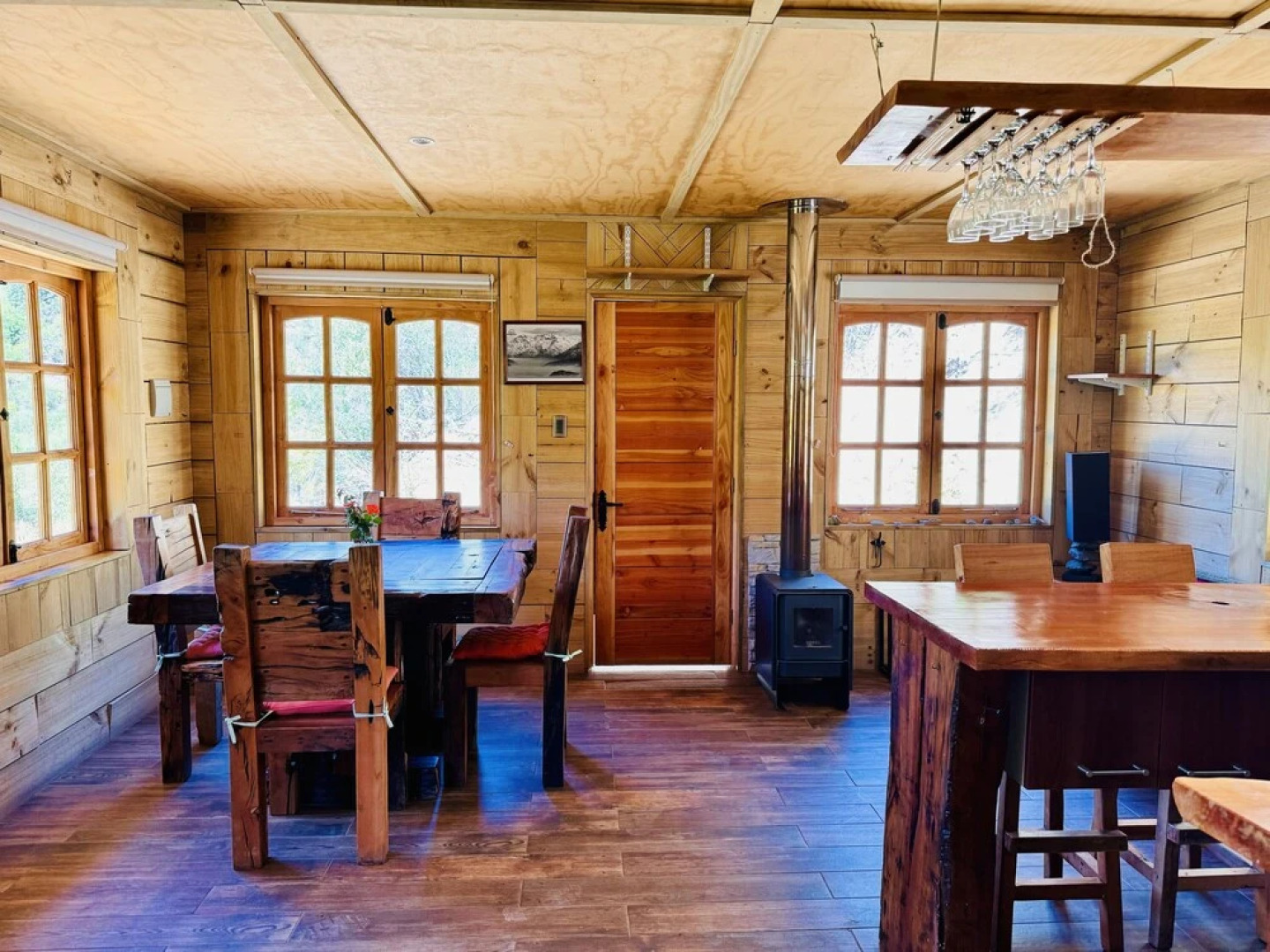 Cabañas entre montañas con tinajas calientes